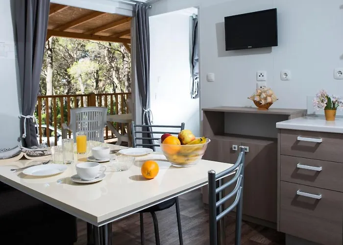 Village de vacances Mobile Homes Camp Basko Polje - Adriatic Kampovi 3*